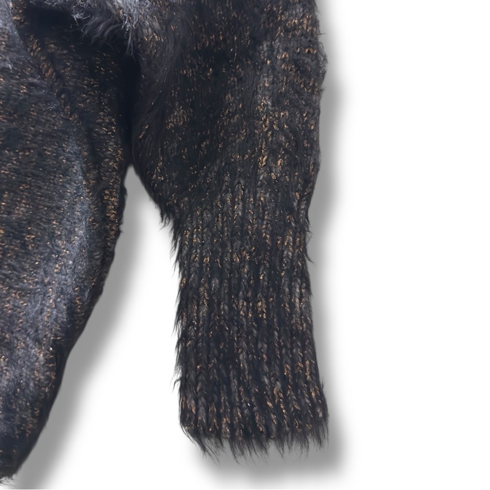 527 Jennifer Lopez | NWOT Black & Gold Metallic Fuzzy Dolman Sweater (size XS/S) - Picture 8 of 14